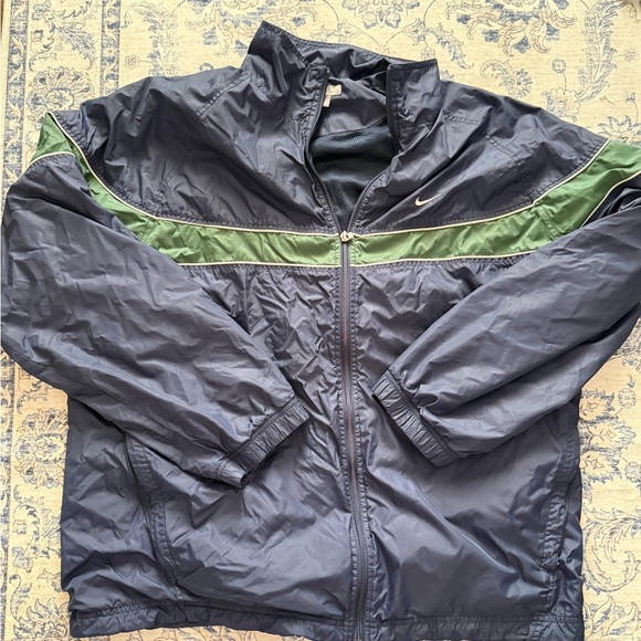 VINTAGE Nike Men's Navy and Green Jacket - Picture 1 of 6